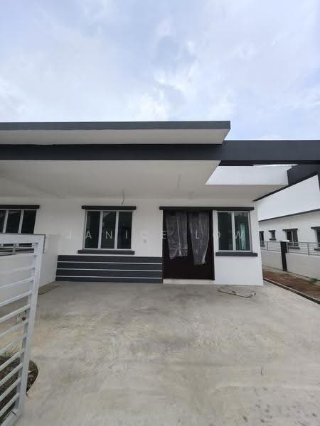 Rumah Berkembar untuk Dijual di Kapar (Selangor) - Janice Low - Exterior - PropertyGuru.com.my