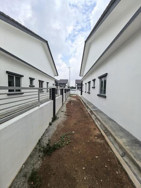 Rumah Berkembar untuk Dijual di Kapar (Selangor) - Janice Low - Exterior - PropertyGuru.com.my