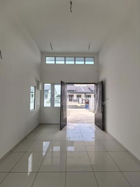 Rumah Berkembar untuk Dijual di Kapar (Selangor) - Janice Low - Entrance - PropertyGuru.com.my