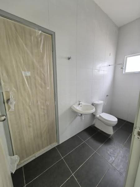 Rumah Berkembar untuk Dijual di Kapar (Selangor) - Janice Low - Bathroom - PropertyGuru.com.my