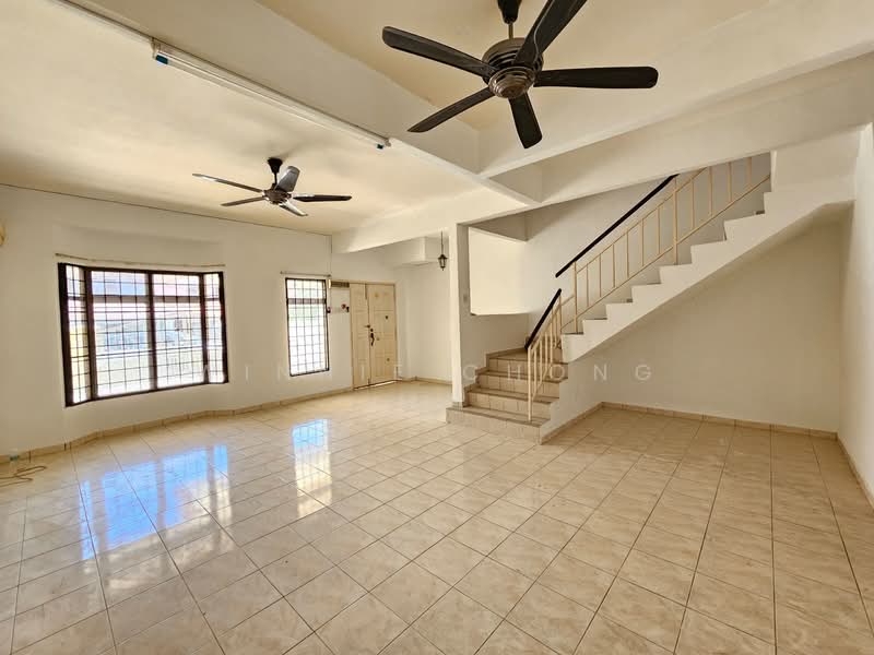 2-storey Terraced House for Sale in Bandar Mahkota Cheras (Cheras) - Winnie Chong - Living Room - PropertyGuru.com.my