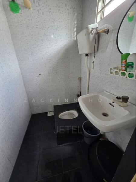 Rumah Teres 1 Tingkat untuk Dijual di Telok Panglima Garang (Selangor) - Zackinn Hoi - Bathroom - PropertyGuru.com.my