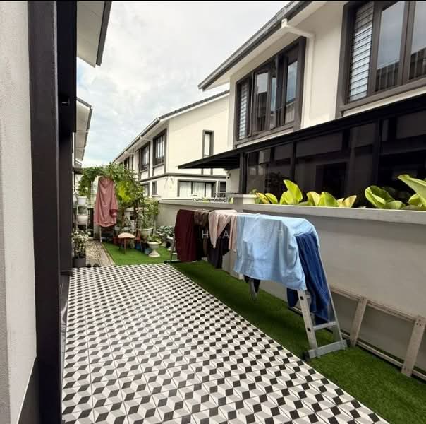 Semi-Detached House for Sale in Shah Alam (Selangor) - Zul Hasif - Exterior - PropertyGuru.com.my
