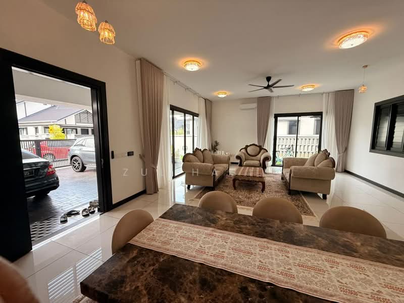 Semi-Detached House for Sale in Shah Alam (Selangor) - Zul Hasif - Living Room - PropertyGuru.com.my
