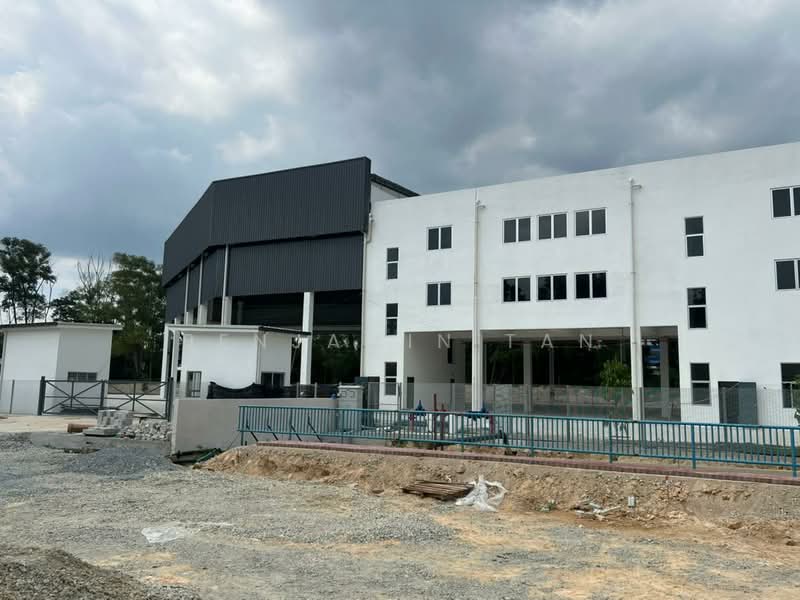 Detached Factory for Sale in Balakong (Selangor) - Benjamin Tan - Exterior - PropertyGuru.com.my