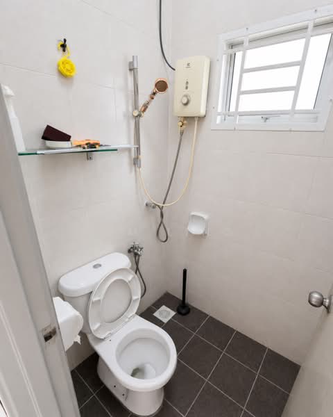 1-storey Terraced House for Sale in Bandar Putera 2 (Klang) - Jim Ling - Bathroom - PropertyGuru.com.my