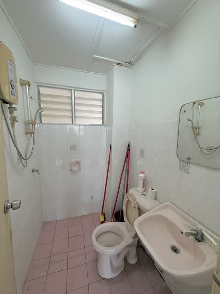 Pangsapuri untuk Disewa di Sri Cassia - Maddy Ho - Bathroom - PropertyGuru.com.my