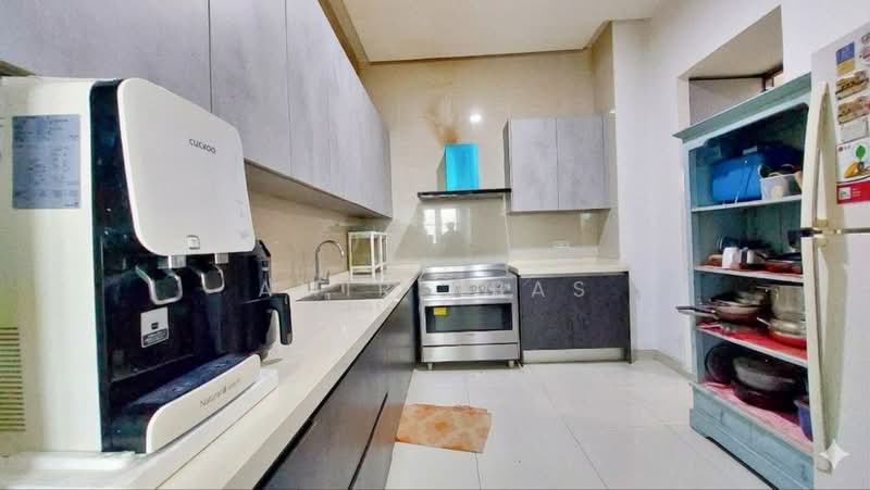 Bungalow for Sale in Ampang (Selangor) - Amir Abas - Kitchen - PropertyGuru.com.my