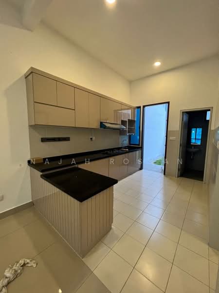 2-storey Terraced House for Rent in Alam Impian (Shah Alam) - Najah Roslan - Kitchen - PropertyGuru.com.my