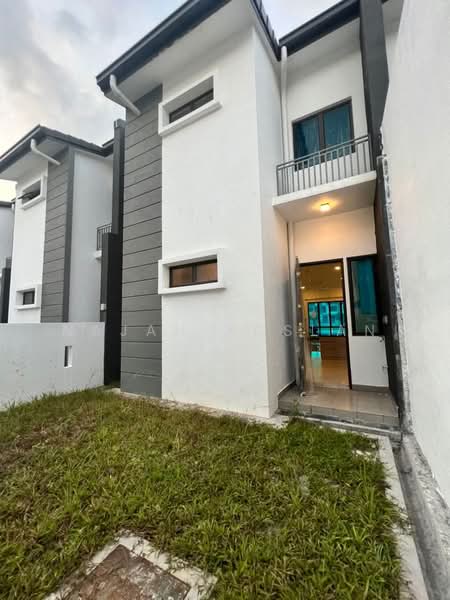 2-storey Terraced House for Rent in Alam Impian (Shah Alam) - Najah Roslan - Exterior - PropertyGuru.com.my