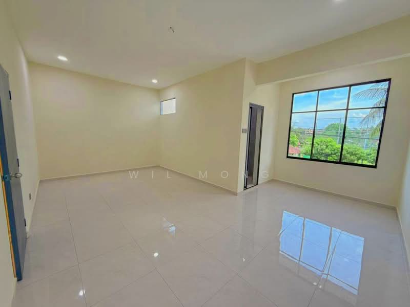 Rumah Teres 2 Tingkat untuk Dijual di Taman Desa Jaya (Johor Bahru) - Wil Mong - Living Room - PropertyGuru.com.my