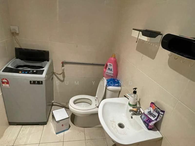 Servis Apartment untuk Disewa di De Centrum Residences - Sum Yeong - Bathroom - PropertyGuru.com.my