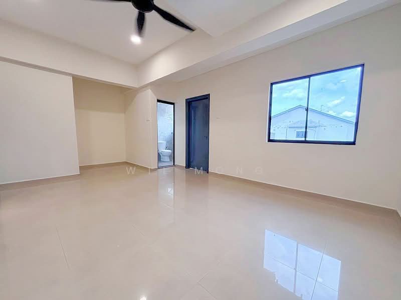 Rumah Teres 2 Tingkat untuk Dijual di Taman Skudai Baru (Skudai) - Wil Mong - Living Room - PropertyGuru.com.my