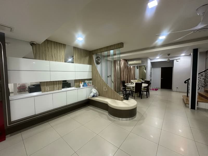 Semi-Detached House for Sale in Taman Iping (Batu Maung) - Bernard Chew - Living Room - PropertyGuru.com.my