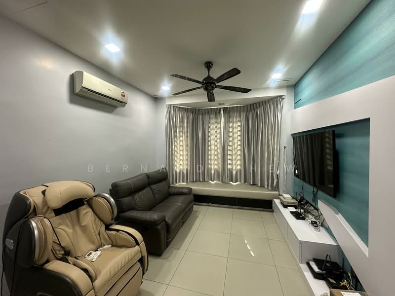 Semi-Detached House for Sale in Taman Iping (Batu Maung) - Bernard Chew - Living Room - PropertyGuru.com.my