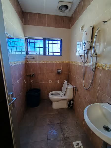 2-storey Terraced House for Sale in Silibin (Ipoh) - Kar Long Lee - Bathroom - PropertyGuru.com.my