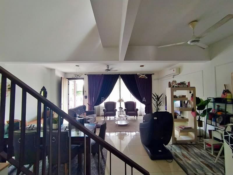 2-storey Terraced House for Sale in Shah Alam (Selangor) - Amir Abas - Living Room - PropertyGuru.com.my