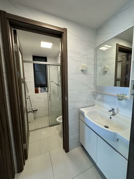 Pangsapuri untuk Disewa di Starview Bay @ Forest City - Melissa Lai - Bathroom - PropertyGuru.com.my