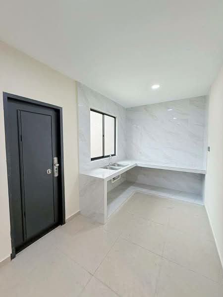 2-storey Terraced House for Sale in Taman Skudai Baru (Skudai) - Alex Ng - Kitchen - PropertyGuru.com.my