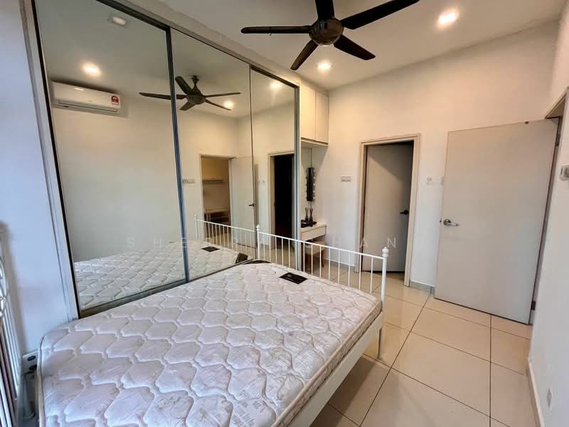 Condominium for Rent at Sri Putramas III / Royal Regent - Sherry Chang - Bedroom - PropertyGuru.com.my