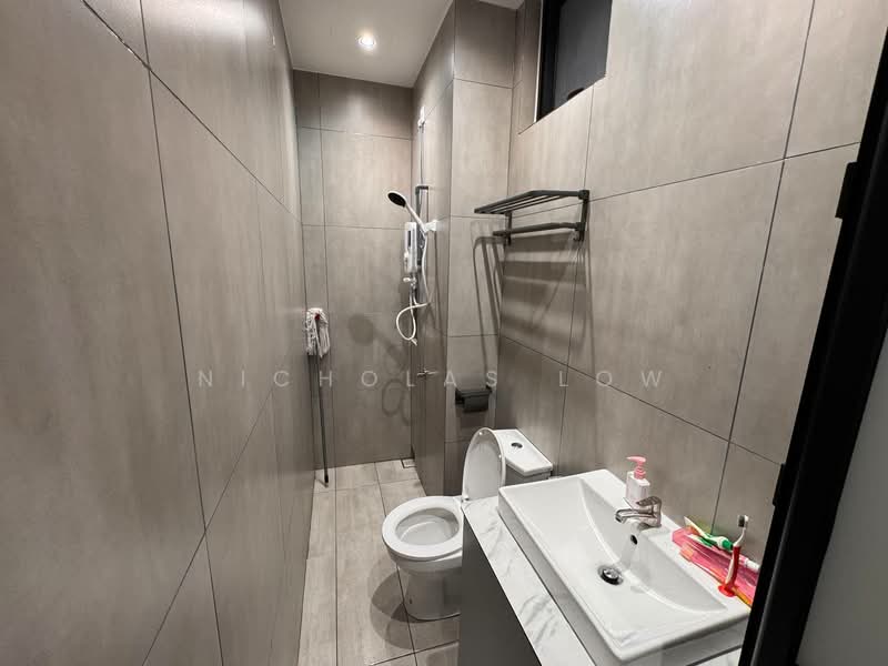 Servis Apartment untuk Disewa di Space Residency - Nicholas Low - Bathroom - PropertyGuru.com.my