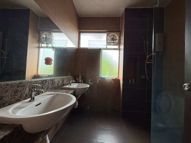 Semi-Detached House for Sale in Horizon Hills (Iskandar Puteri (Nusajaya)) - Rainee Lai - Bathroom - PropertyGuru.com.my