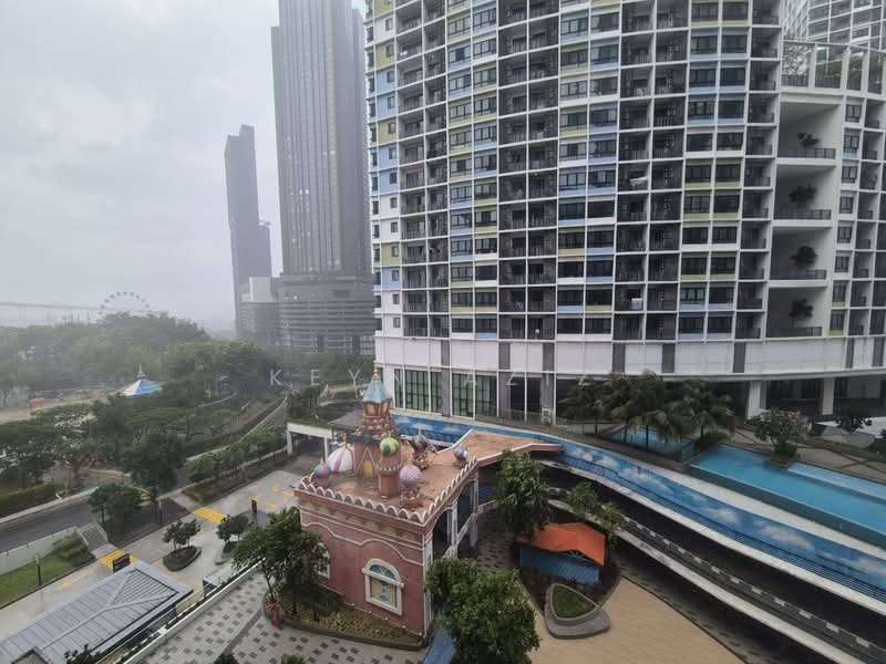 Service Residence for Sale at i-SOHO @ i-City - Keyn Aziz - Exterior - PropertyGuru.com.my