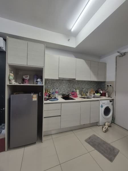 Service Residence for Sale at i-SOHO @ i-City - Keyn Aziz - Kitchen - PropertyGuru.com.my