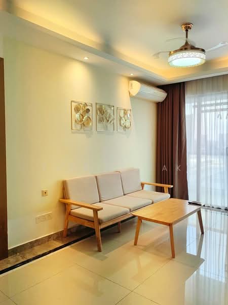 Servis Apartment untuk Disewa di R&F Princess Cove Phase 1 - Yusri Yusak - Living Room - PropertyGuru.com.my