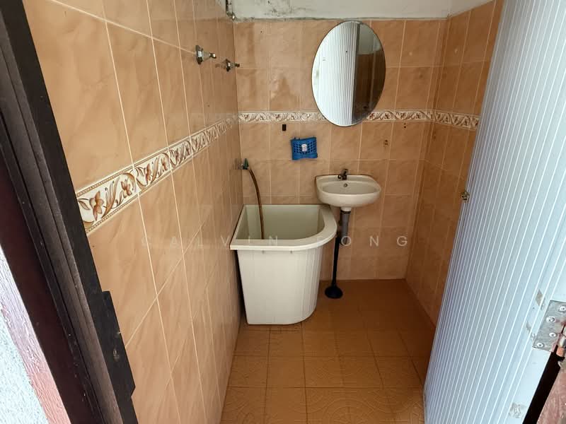 1-storey Terraced House for Sale in Taman Nilam (Sungai Petani) - Calvin Fong - Common bathroom  - PropertyGuru.com.my