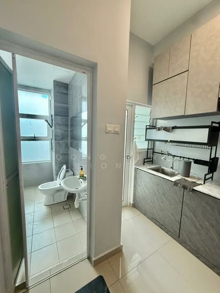 Service Residence for Rent at D'carlton (Residensi Seri Mega) - Loong Hing Liong - Kitchen - PropertyGuru.com.my