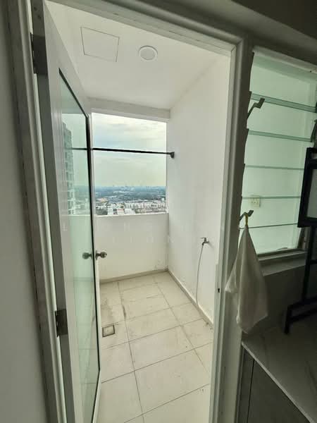 Service Residence for Rent at D'carlton (Residensi Seri Mega) - Loong Hing Liong - Balcony - PropertyGuru.com.my
