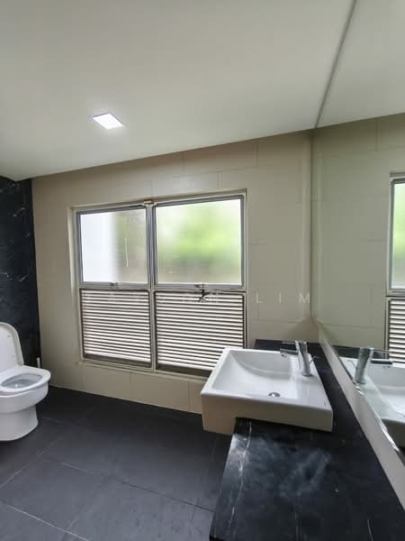 Rumah Banglo untuk Disewa di Iskandar Puteri (Nusajaya) (Johor) - Jayson Lim - Bathroom - PropertyGuru.com.my