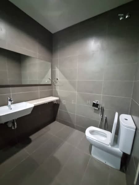 Rumah Teres 3 Tingkat untuk Disewa di The Breezeway - Grace Ho - Bathroom - PropertyGuru.com.my
