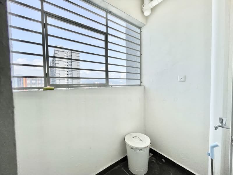 Pangsapuri untuk Disewa di Residensi Laman Sari - Sabirin Ahmad - Balcony - PropertyGuru.com.my