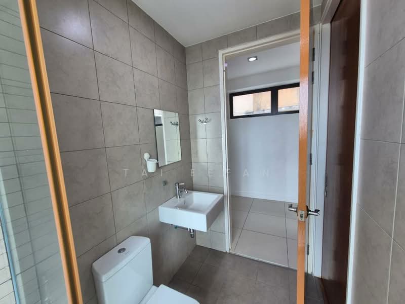 Service Residence for Sale at Setia SKY Residences - Tai Eefan - Bathroom - PropertyGuru.com.my