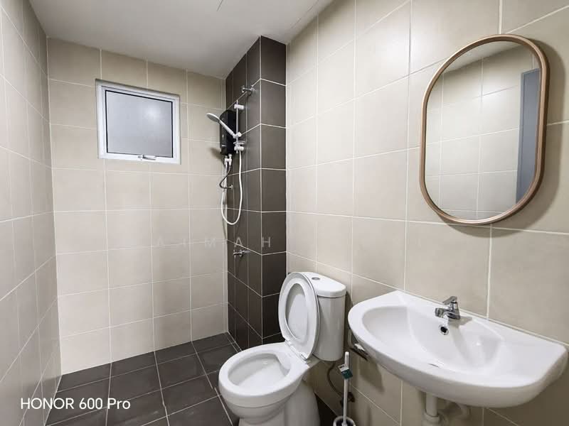 Condominium for Rent at Idaman Bukit Jelutong - Zaimah Zamri - Bathroom - PropertyGuru.com.my