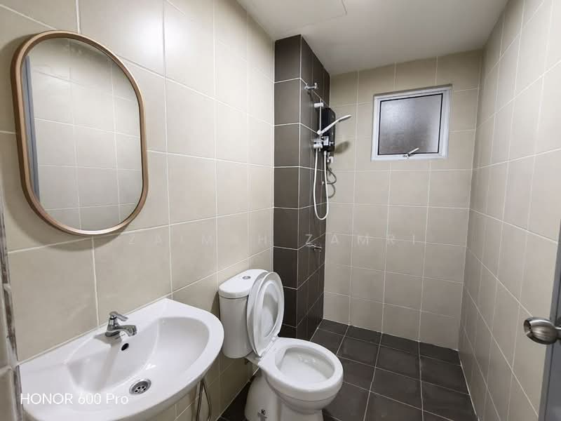 Condominium for Rent at Idaman Bukit Jelutong - Zaimah Zamri - Bathroom - PropertyGuru.com.my