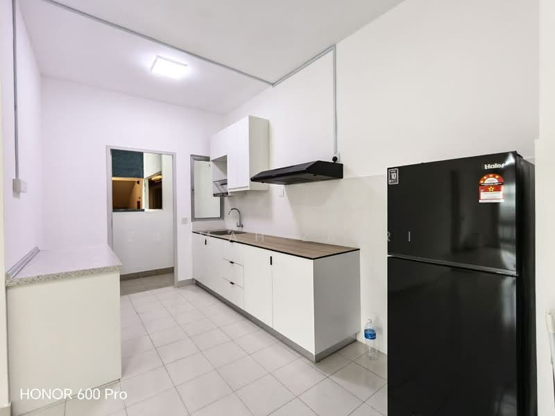 Condominium for Rent at Idaman Bukit Jelutong - Zaimah Zamri - Kitchen - PropertyGuru.com.my