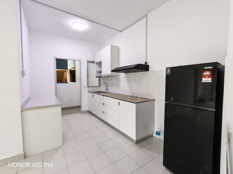 Condominium for Rent at Idaman Bukit Jelutong - Zaimah Zamri - Kitchen - PropertyGuru.com.my