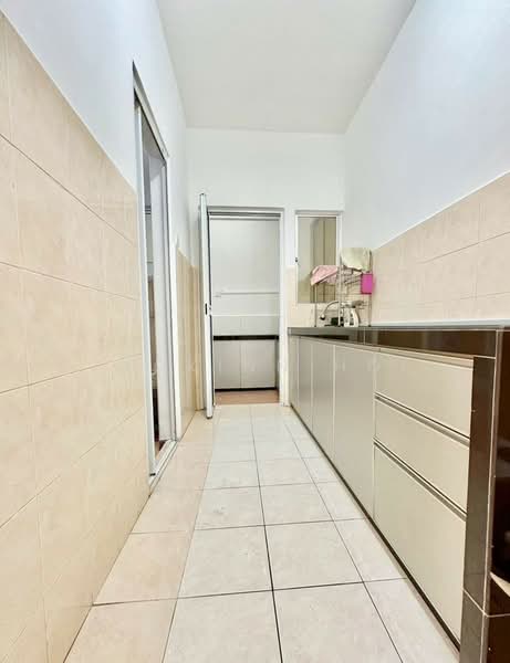 Pangsapuri untuk Disewa di Bayu Villa - Zackinn Hoi - Kitchen - PropertyGuru.com.my