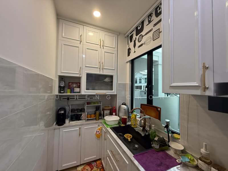 Rumah Teres untuk Dijual di Kota Masai (Pasir Gudang) - Fu Heng Chong - Kitchen - PropertyGuru.com.my