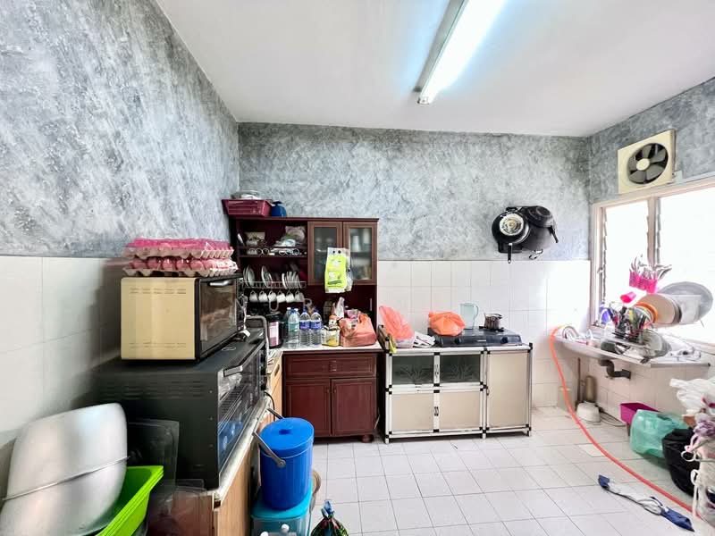Terraced House for Sale in Sungai Buloh (Selangor) - Nurain . - Kitchen - PropertyGuru.com.my