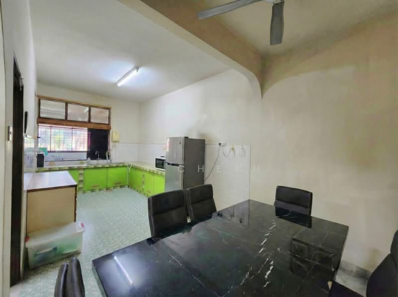 Semi-Detached House for Sale in Taman Hillview (Ipoh) - YY Cheah - Kitchen - PropertyGuru.com.my