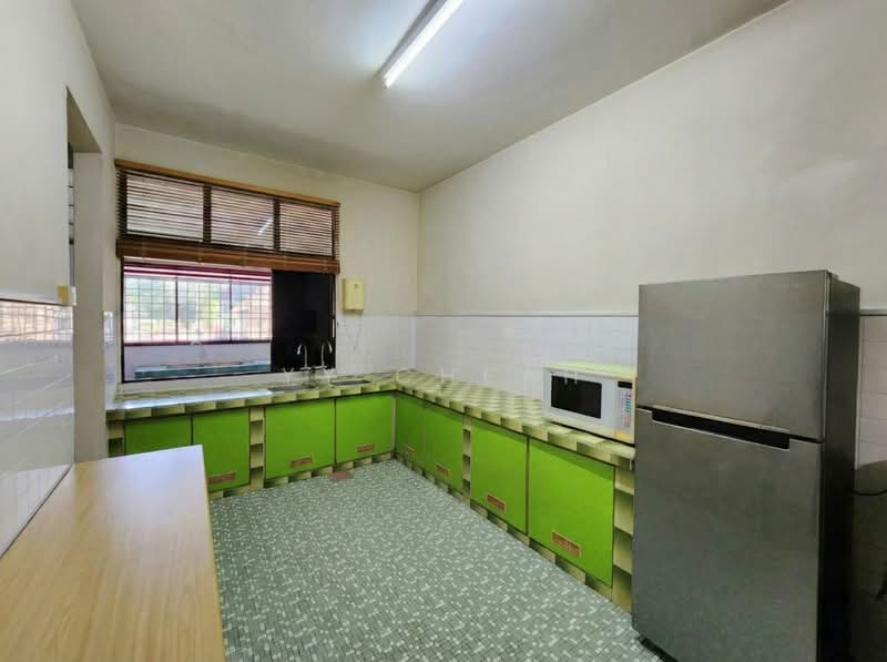 Semi-Detached House for Sale in Taman Hillview (Ipoh) - YY Cheah - Kitchen - PropertyGuru.com.my