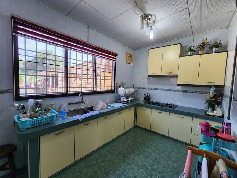 Semi-Detached House for Sale in Taman Hillview (Ipoh) - YY Cheah - Kitchen - PropertyGuru.com.my