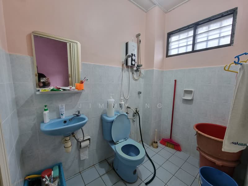 Rumah Teres 2 Tingkat untuk Dijual di Bandar Mahkota Cheras (Cheras) - Jimmy Ng - Bathroom - PropertyGuru.com.my