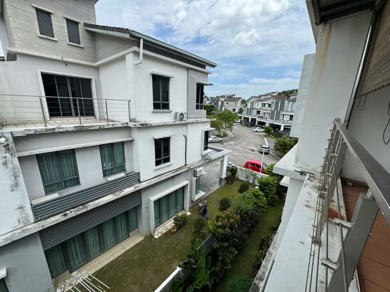 Rumah Berkembar untuk Dijual di Seksyen 27 (Shah Alam) - Imran Jaafar - Exterior - PropertyGuru.com.my