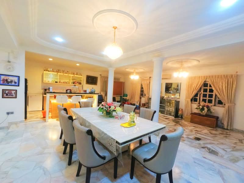 Bungalow for Sale in Seksyen 6 (Shah Alam) - Nurain . - Dining Room - PropertyGuru.com.my