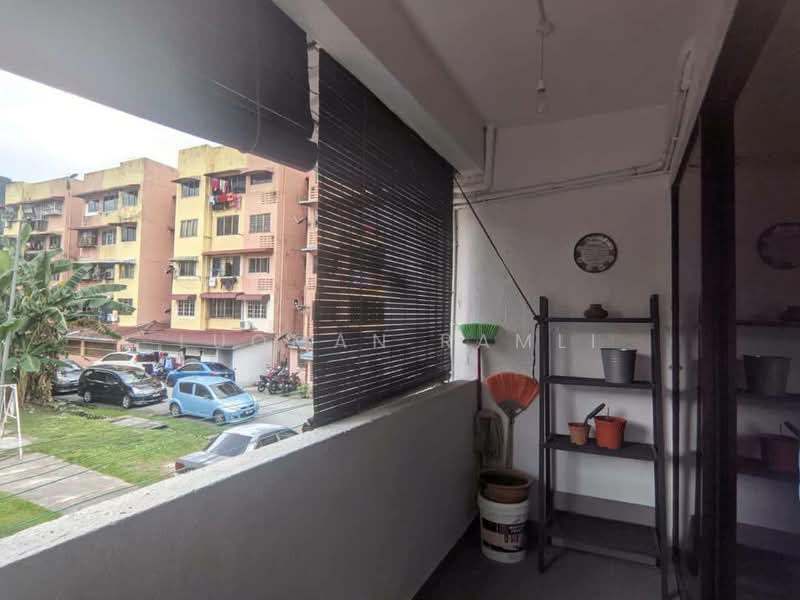 Flat for Sale at Flat Pkns Au3 - Luqman Ramli - Balcony - PropertyGuru.com.my